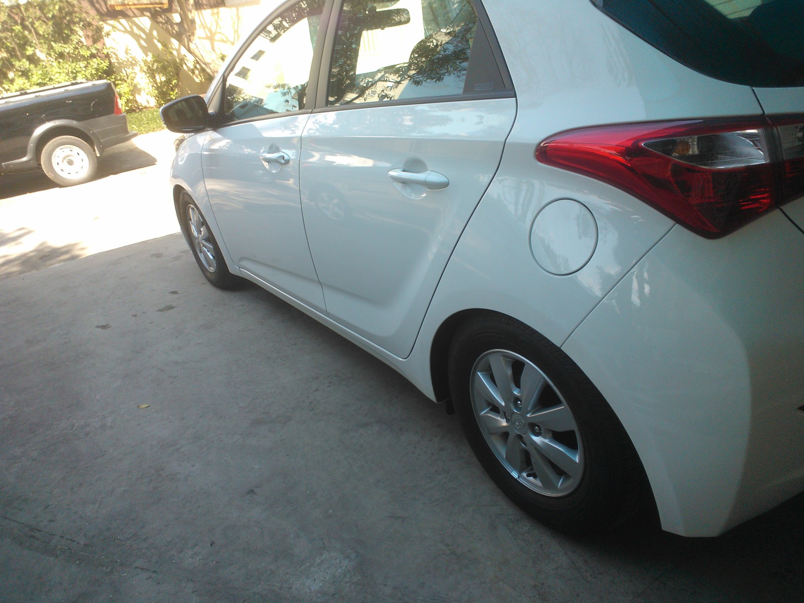 foto tirada do celular, por isso a baixa resolução, a altura esta pneu para-lama!