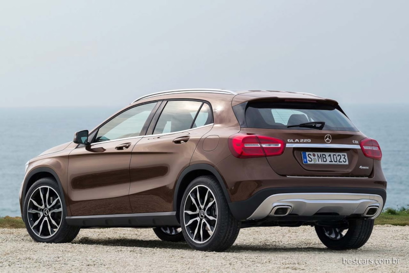 Mercedes-Benz-GLA-02.jpg