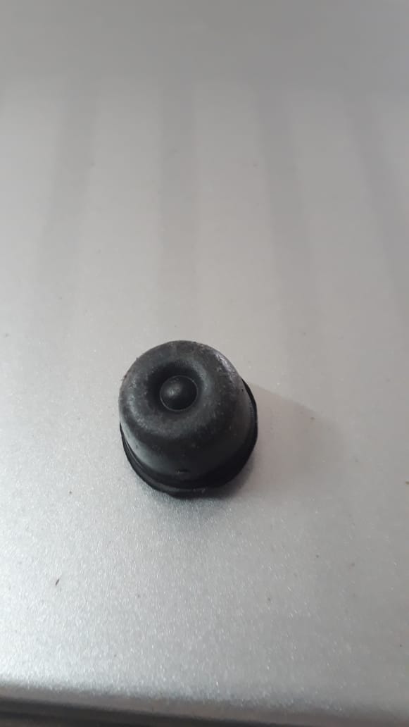 peça encontrada dentro do carro